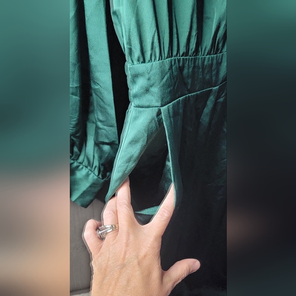 Dress Day size large emerald green romper/jumpsuit. - Picture 4 of 6